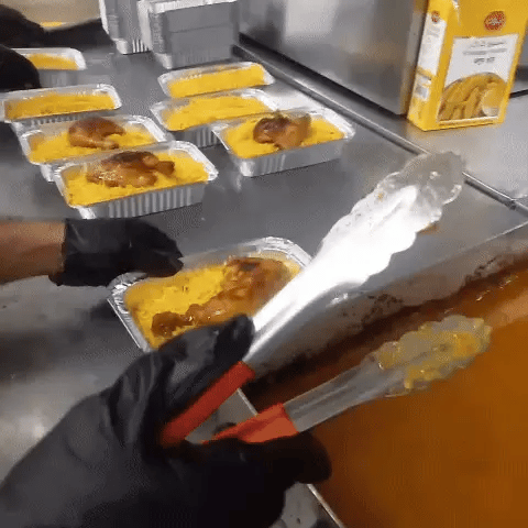 The Blessings of Feeding the Fasting in the Haramain Shareefain